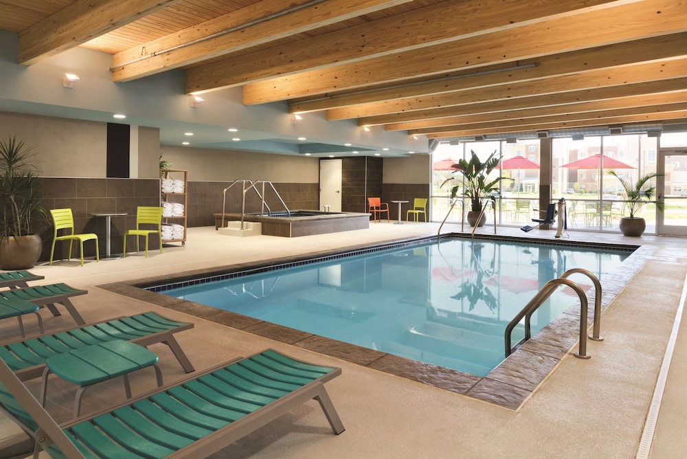 Home2 Suites Iowa City Coralville - photo 21