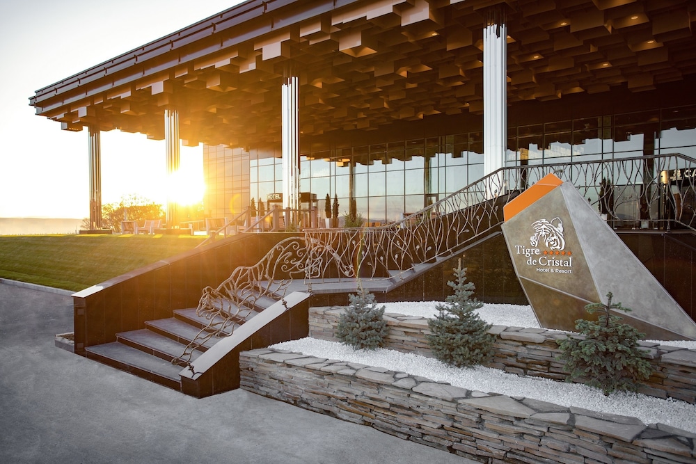 Tigre de Cristal Resort & Casino in Artem, Russia