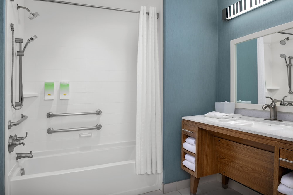 Home2 Suites by Hilton Tallahassee State Capitol - photo 20