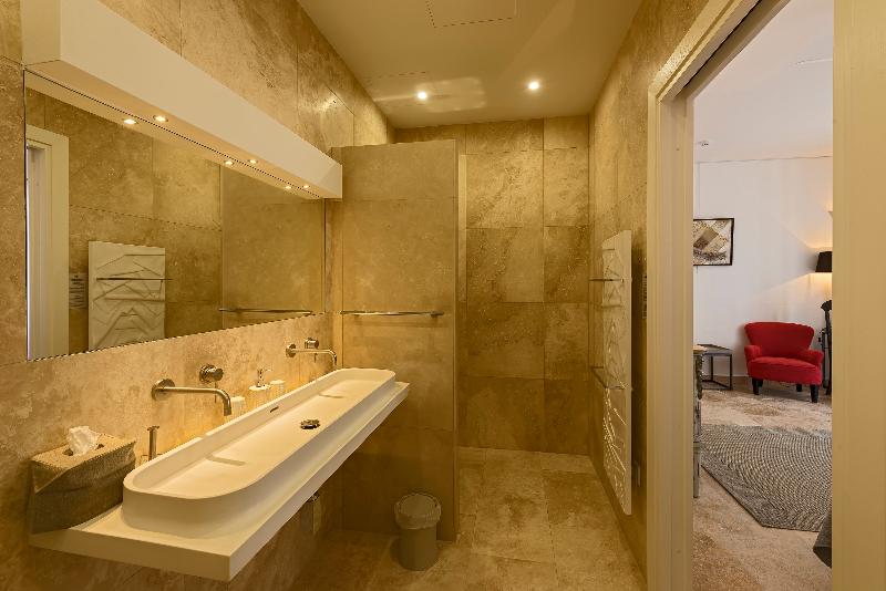 The Snop House — 4-Star Luxury Hotel in Senglea, Malta