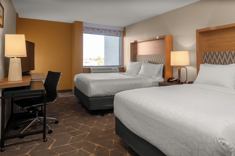 Holiday Inn Boston Dedham Hotel & Conference Center by IHG - photo 16