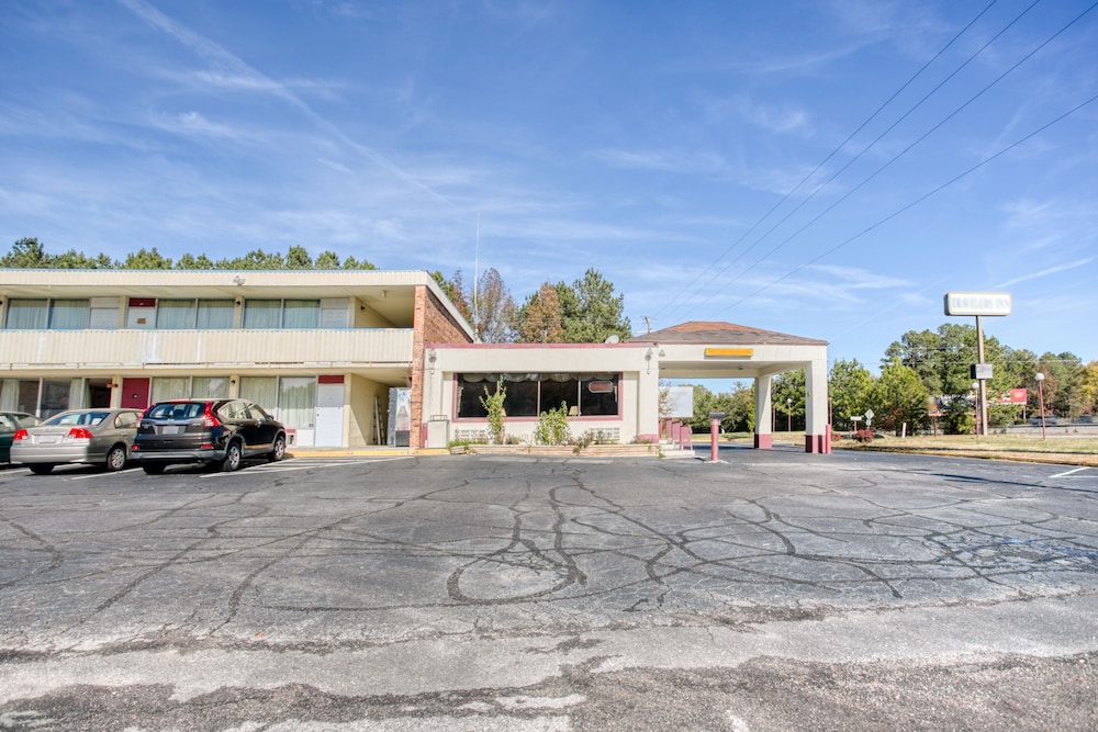 Travelers Inn By OYO Templeton VA - photo 18