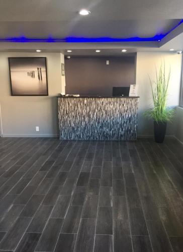 Super Stay Inn - photo 5