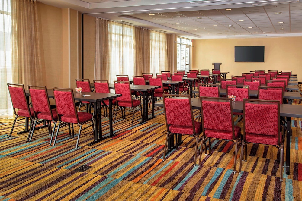 Fairfield Inn & Suites by Marriott Harrisburg International Airport - photo 30