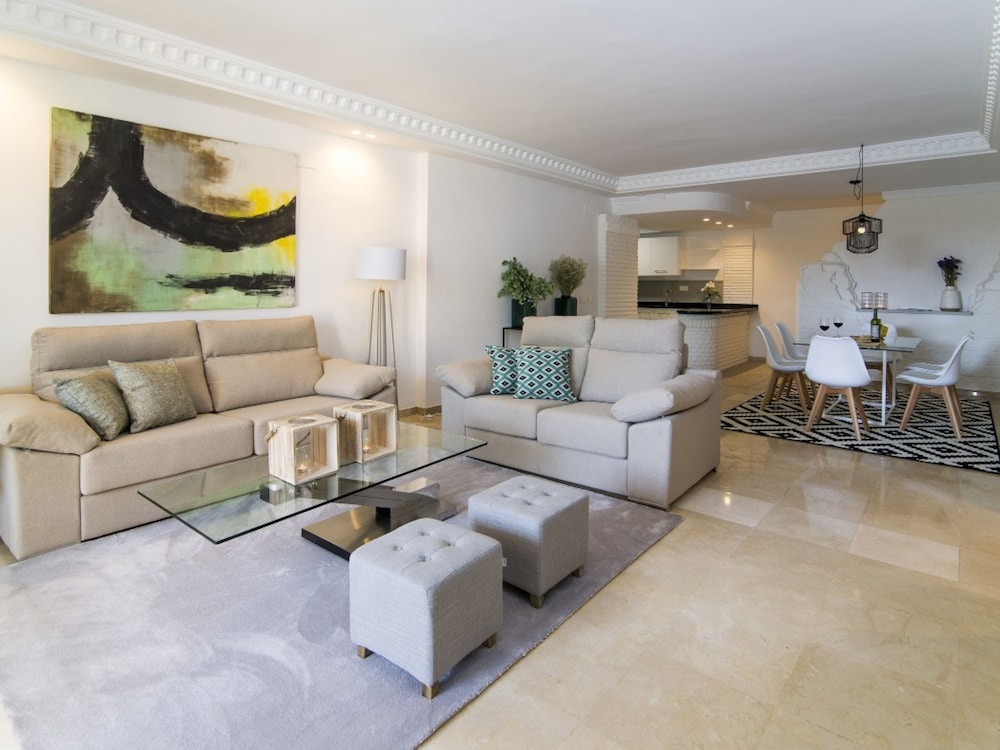 Sand Dunes Penthouse — Marbella