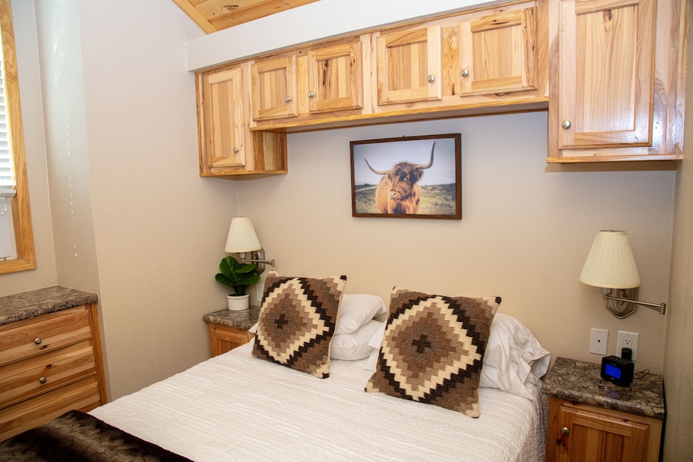 Trail and Hitch Tiny Home Hotel and RV - photo 18