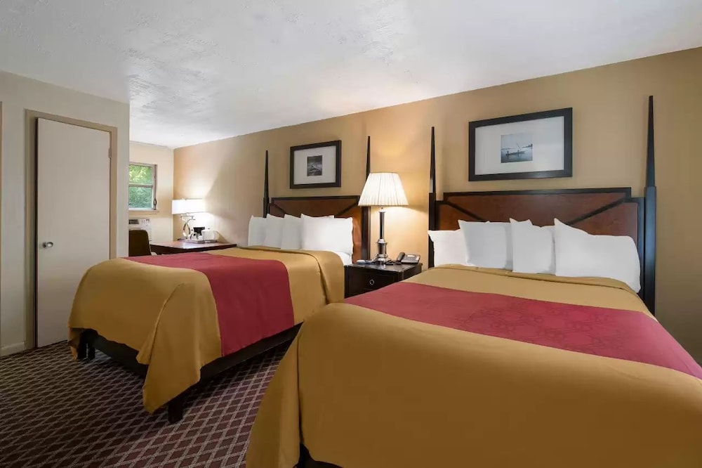 Presque Isle Motel - photo 7