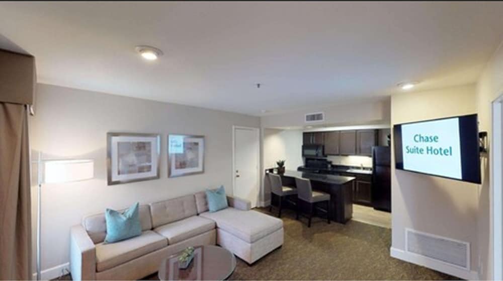 Chase Suites Hotel Brea Fullerton - photo 6