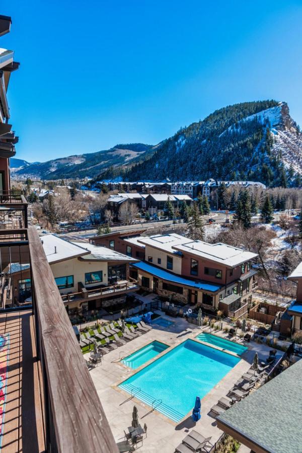 One Riverfront Condo 405 by East West Hospitality — 4-Star Luxury Hotel in Avon, United States