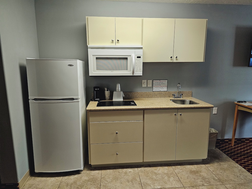 Executive Inn and Suites Extended Stay in Vernal - photo 18