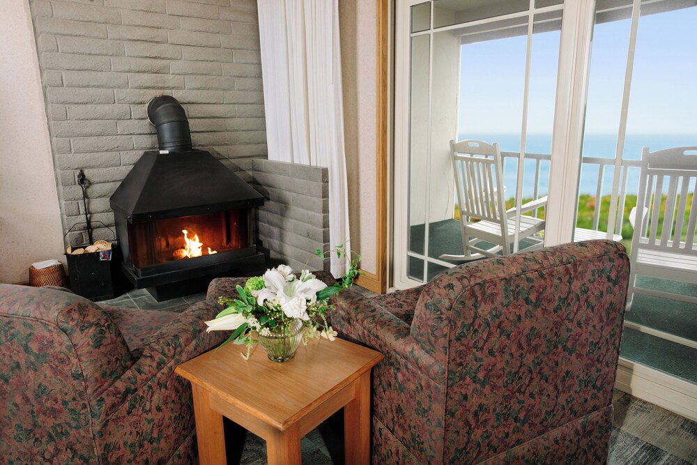 Cavalier Oceanfront Resort - photo 10