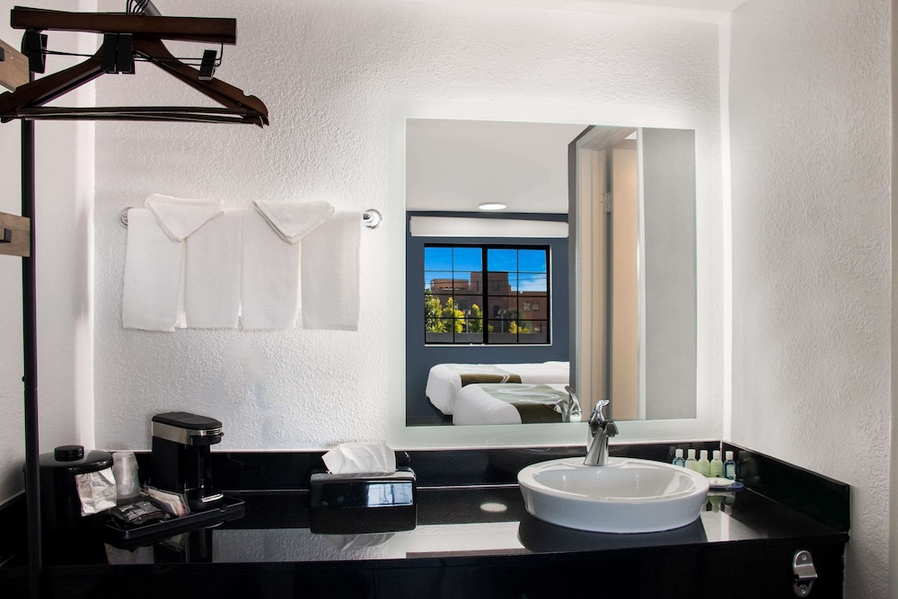 Quality Inn Santa Fe New Mexico - photo 17