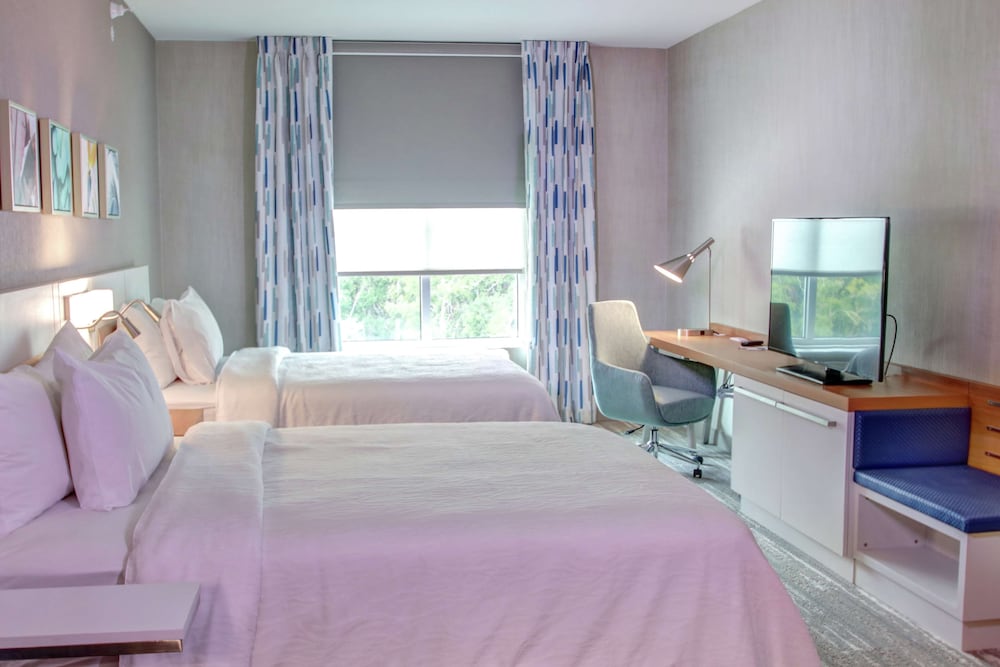 Hilton Garden Inn Tampa Wesley Chapel FL - photo 16