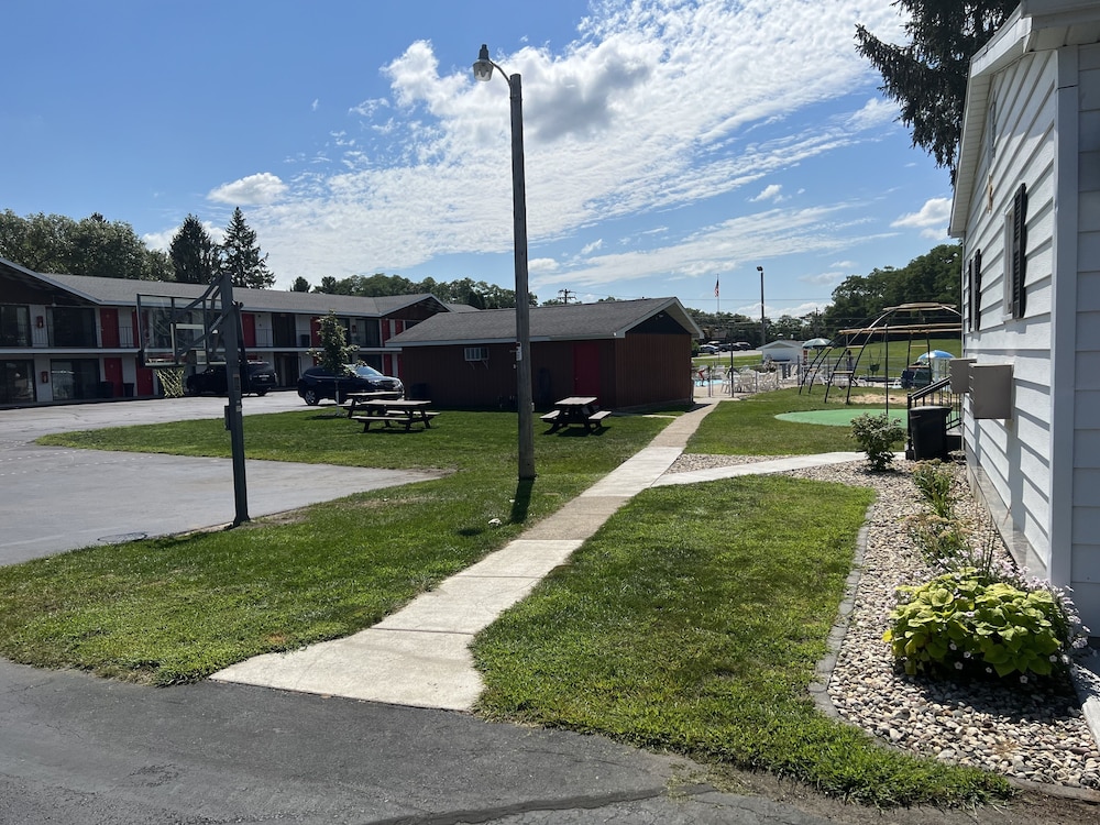 All Star Inn & Suites - photo 410