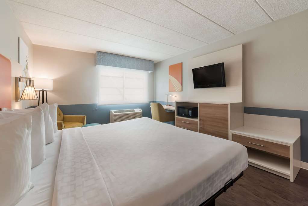 Baymont by Wyndham Westampton - photo 20