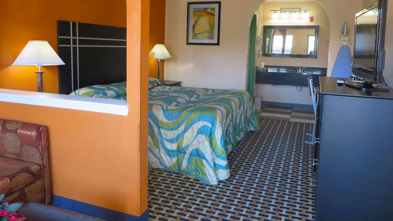 Motel 6 Weatherford - photo 18
