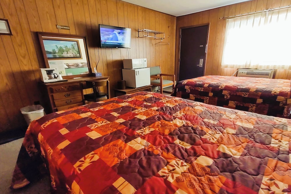 Love Hotels Voyageur by OYO at International Falls MN - photo 20