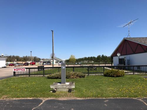 Quik Stop and Motel - photo 3