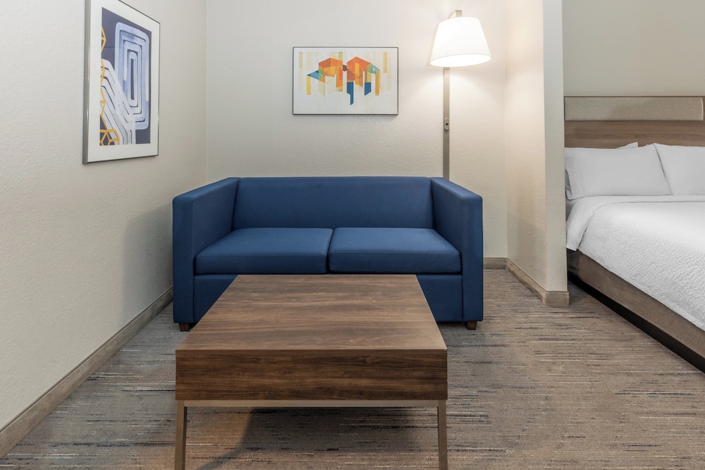 Holiday Inn Express & Suites Vicksburg by IHG - photo 21