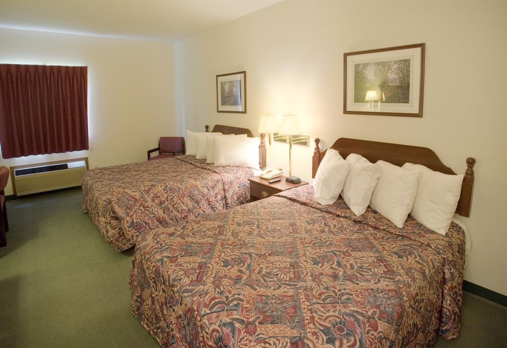 Americas Best Value Inn Gaylord - photo 7