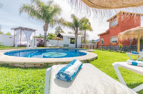 Cubo's Villa Sonia — 4-Star Luxury Hotel in Alhaurin El Grande, Spain