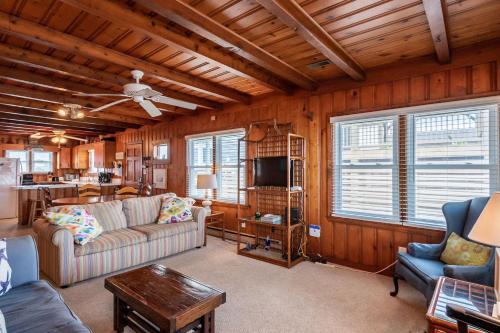 Lowe Tide by Oak Island Accommodations - photo 15
