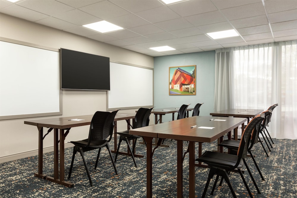 Hampton Inn Lancaster - photo 43