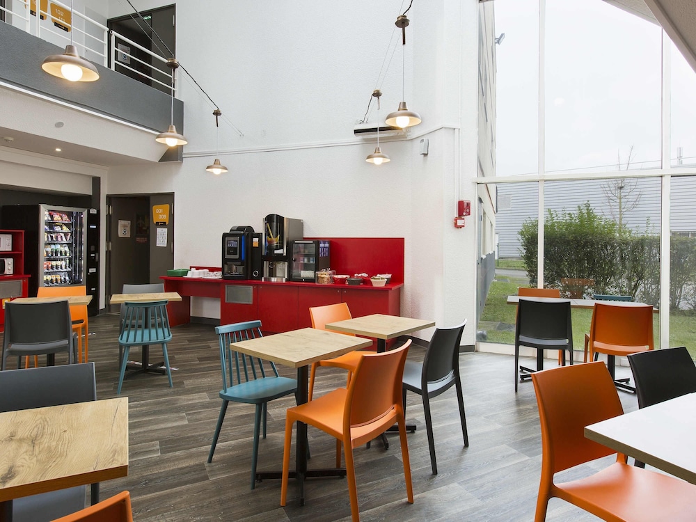 hotelF1 Maurepas - carbon neutral hotel in Maurepas