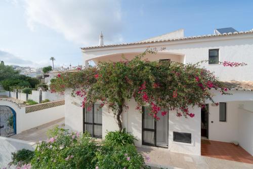 5 bedroom Beach house in Luz Lagos — 4-Star Luxury Hotel in Luz, Portugal