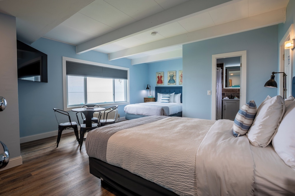 Beachfront Inn - photo 45