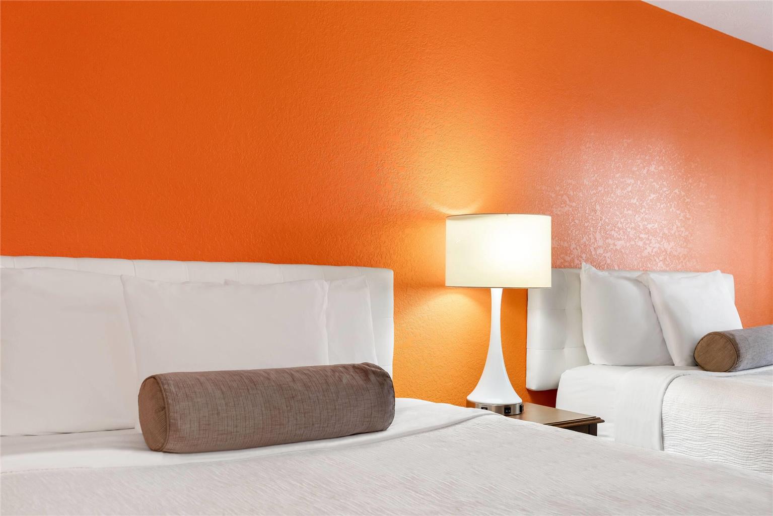 Howard Johnson Hotel & Suites by Wyndham Oacoma - photo 14