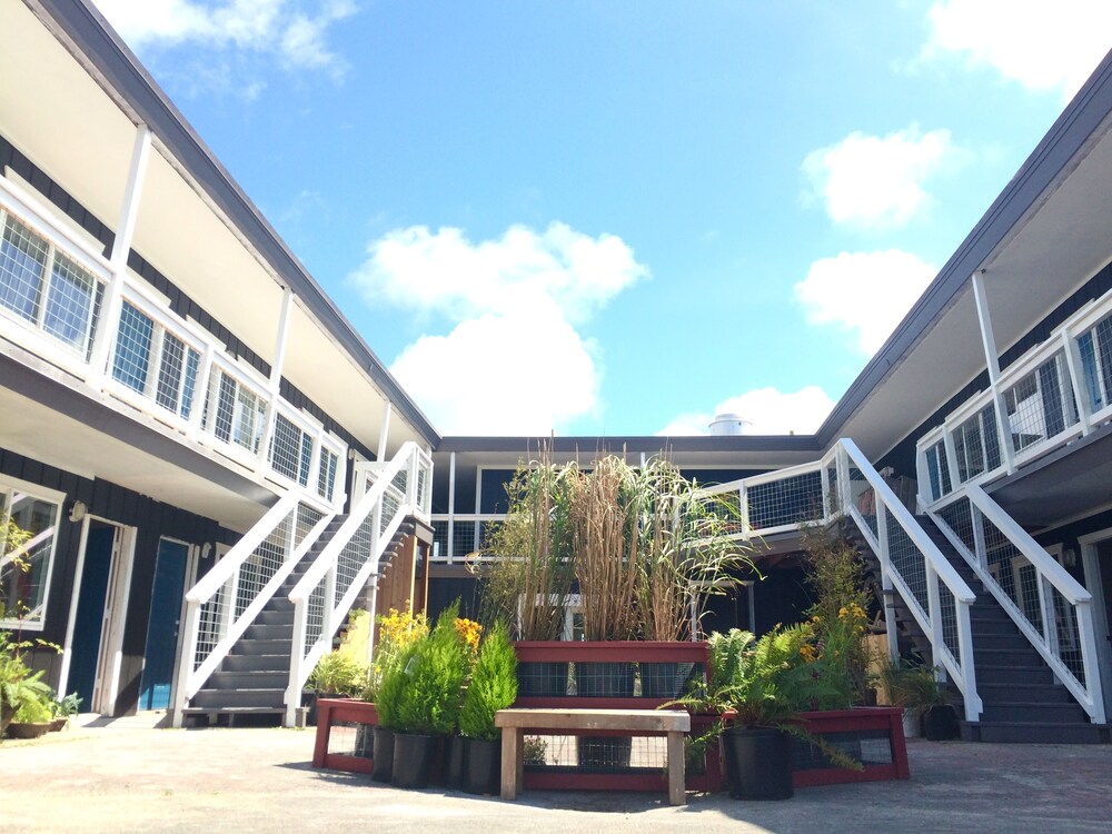 Salt Hotel & Pub - featured photo
