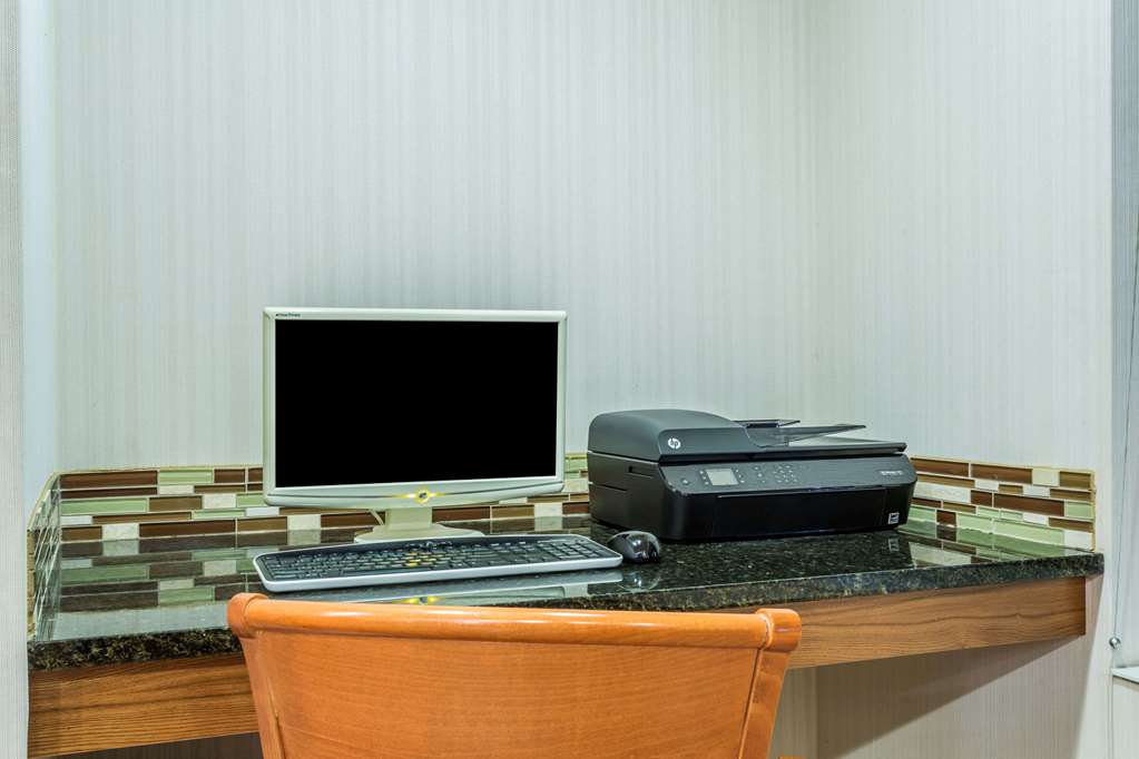Days Inn & Suites by Wyndham Logan - photo 15