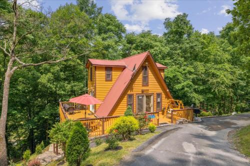 Smokey Max Chalet — 4-Star Luxury Hotel in Sevierville, United States