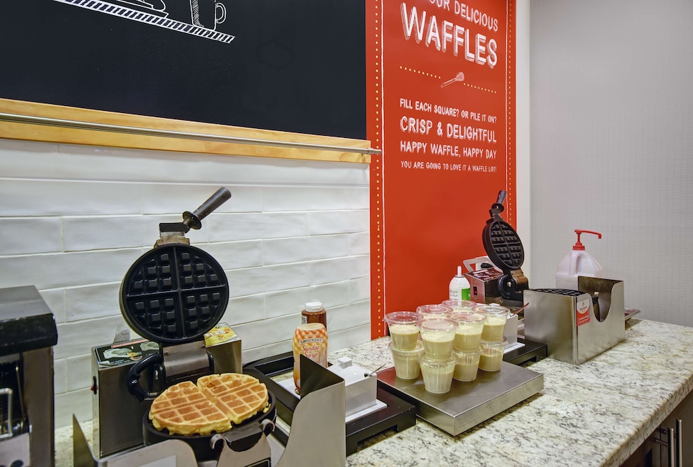Hampton Inn & Suites Robbinsville - photo 38