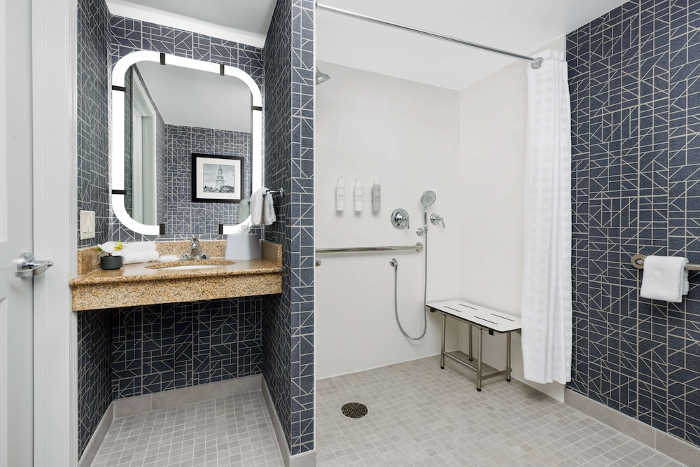 Homewood Suites by Hilton Portsmouth - photo 21