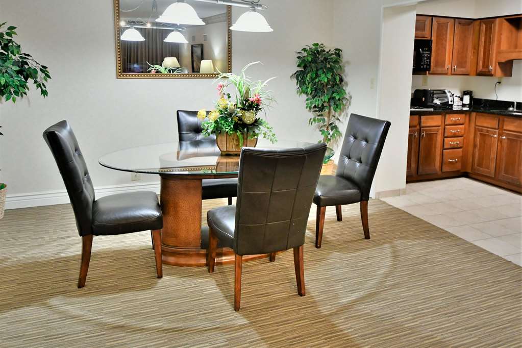 Ramada Hotel & Conference Center by Wyndham Jacksonville - photo 29