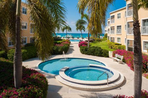 Beach Living at Regal Beach BLDE — 4-Star Luxury Hotel in George Town, Cayman Islands