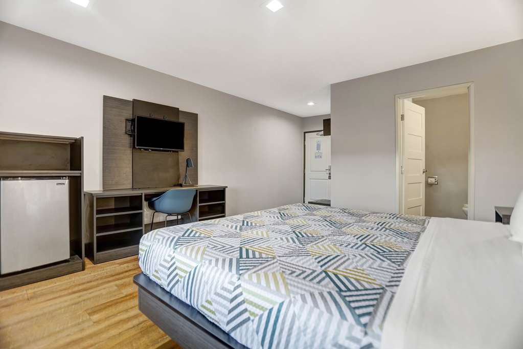 Motel 6 San Diego Airport Harbor - photo 10