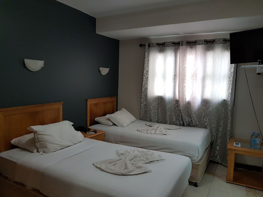 Hotel Atlantis 2 — Maputo — photo 3