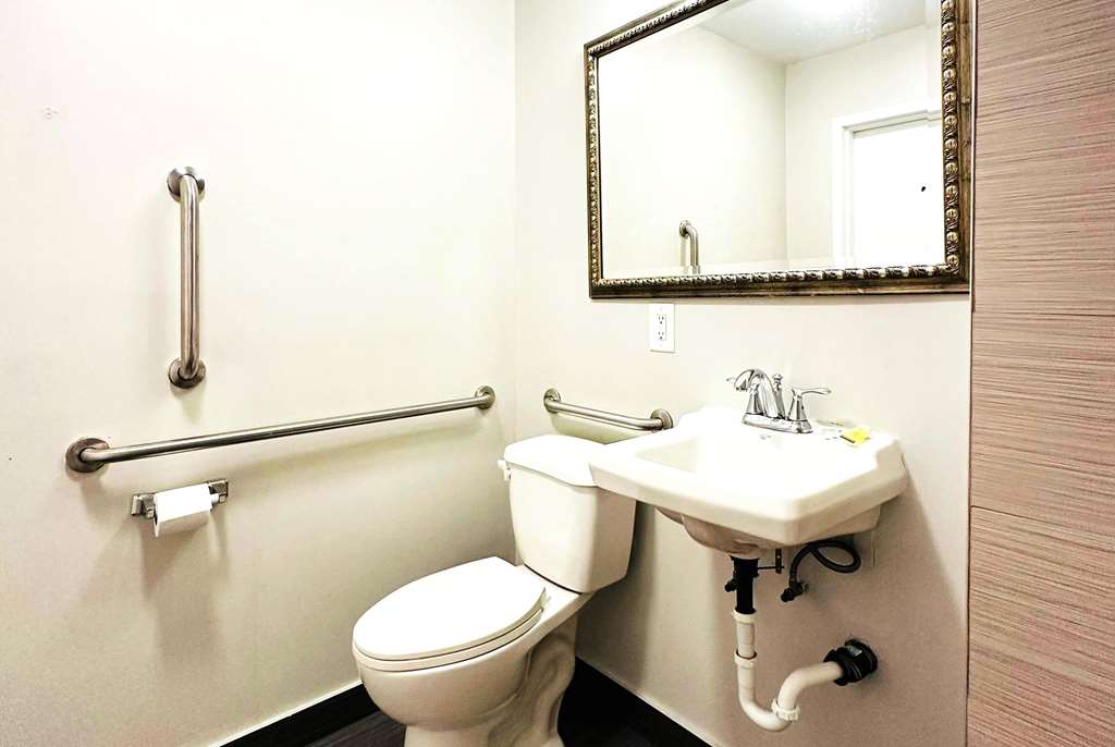 Baymont Inn and Suites by Wyndham Columbus Near OSU - photo 53