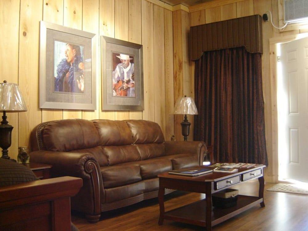 Bluestown Inn - photo 5