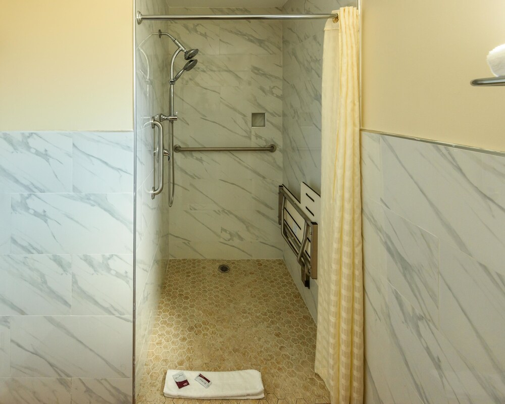 Sea Rock Inn Los Angeles - photo 17