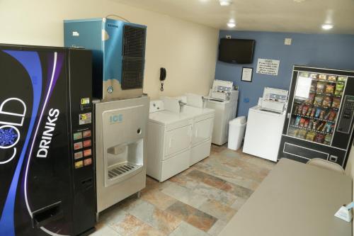 Theroff's Motel - photo 43