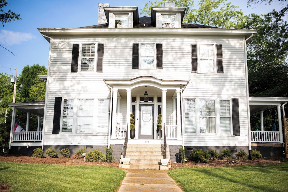 The Trott House Inn - photo 40