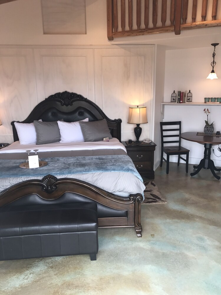 Homer Inn and Spa - photo 16