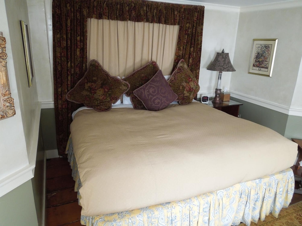 Admiral Farragut Inn - photo 12