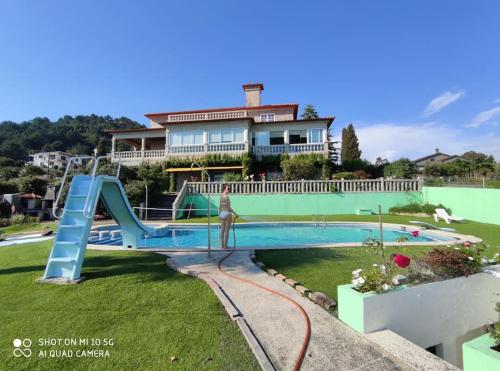 Casona Bretema — Cangas Do Morrazo