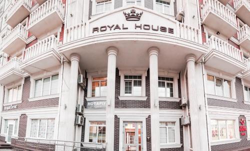 Royal House Apartment — 4-Star Luxury Hotel in Kyiv, Ukraine