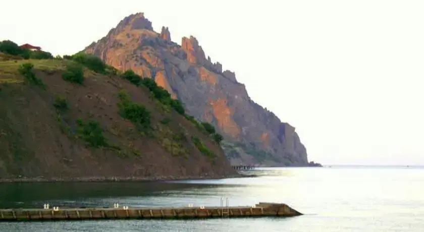 Giatsint City — hotel in Koktebel